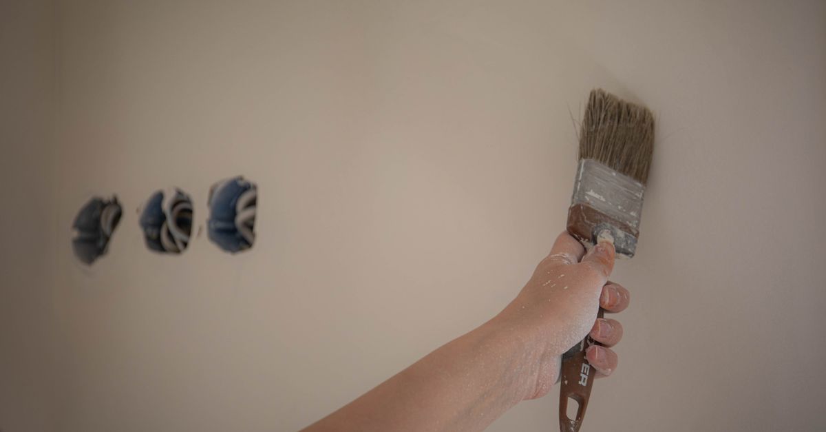 Creating Stylish Accent Walls in Modern Interiors